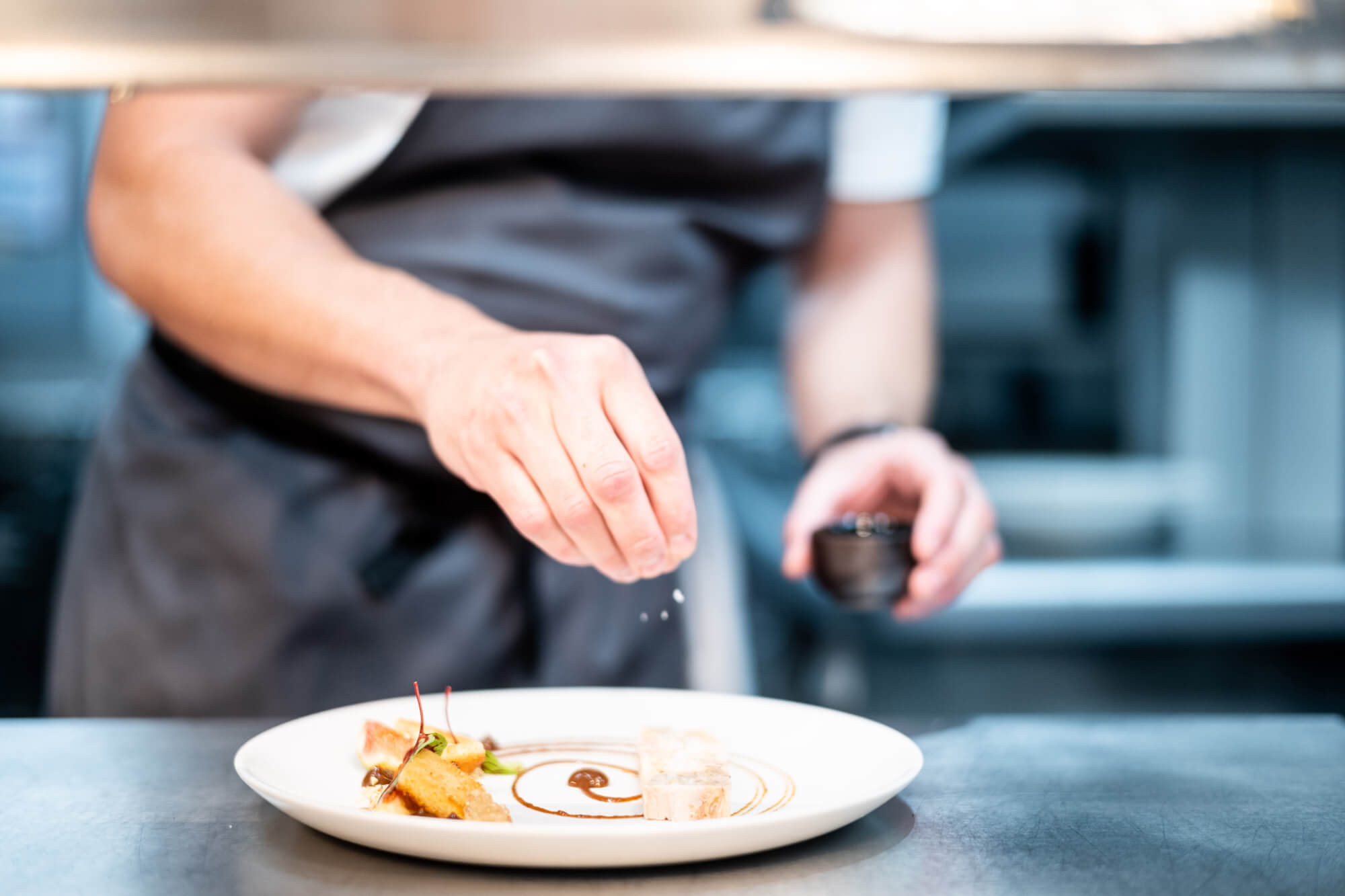ROSL_1910_dining_room_kitchen_prep
