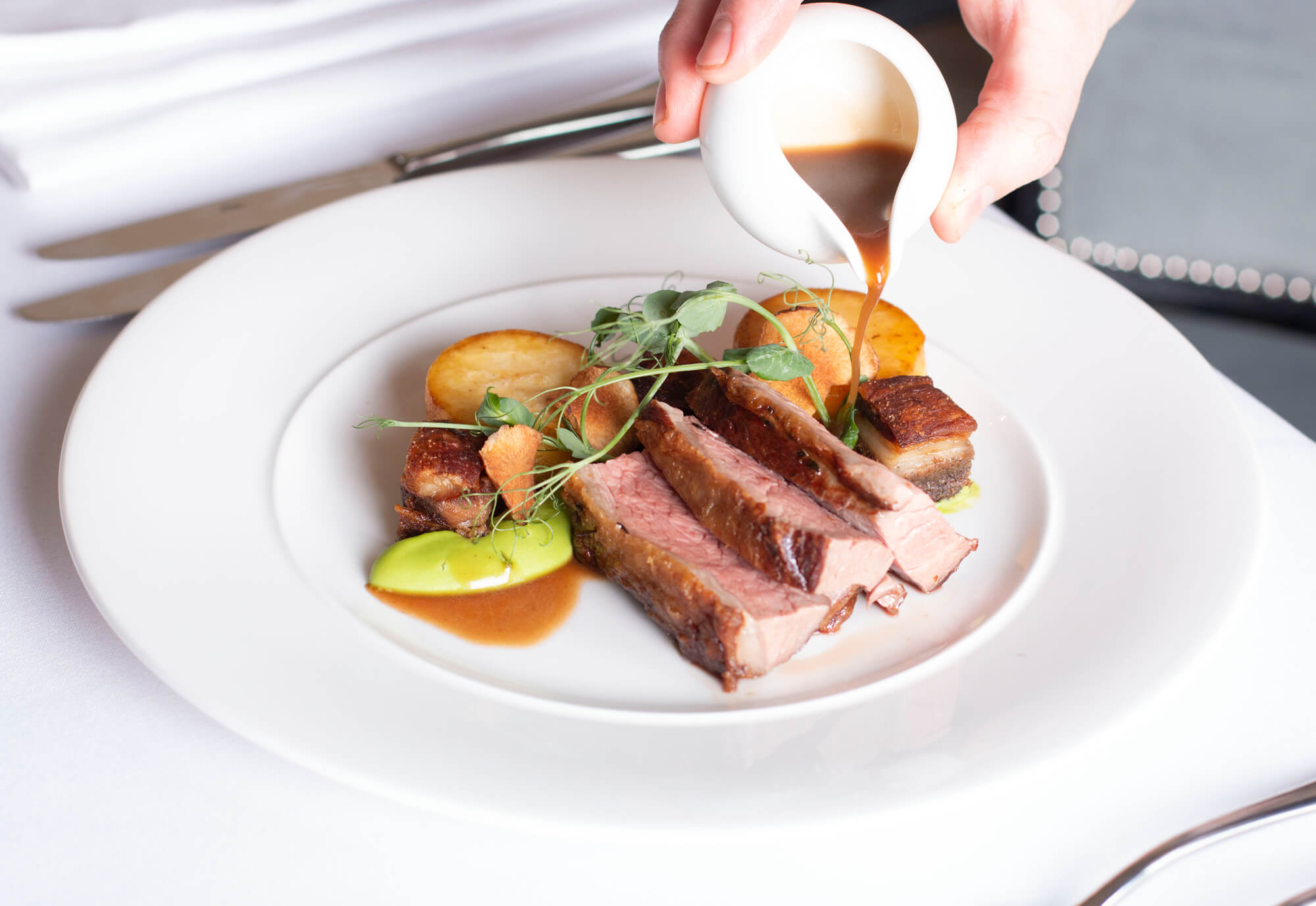 ROSL_1910_dining_room_roast