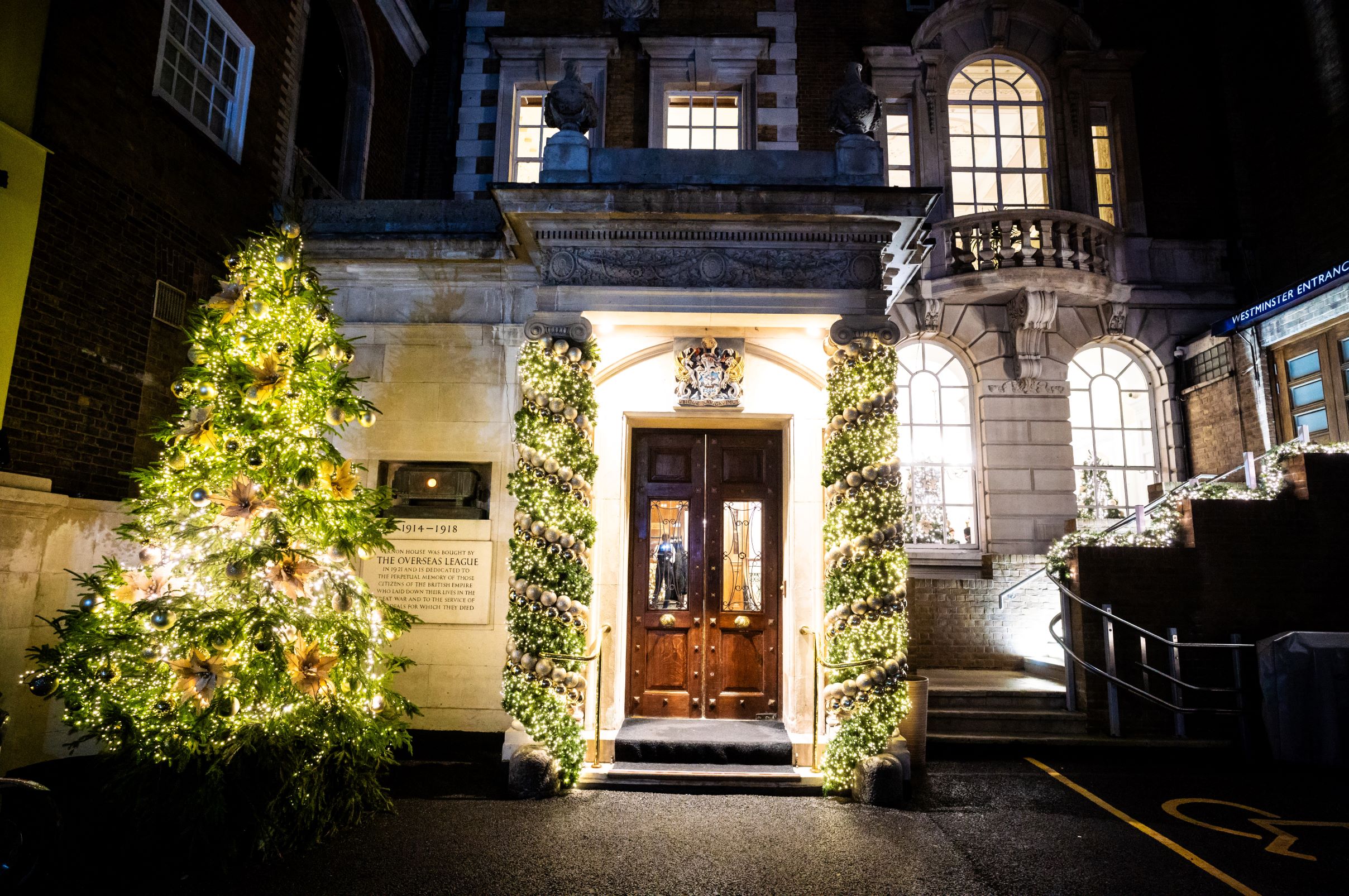 ROSL_Christmas_entrance