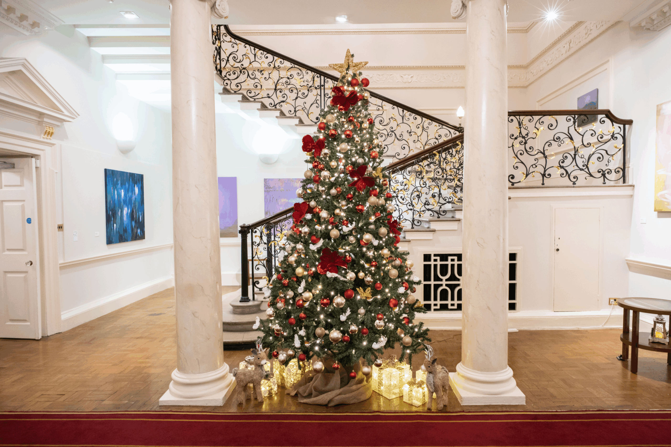 ROSL_Christmas_tree_central_lounge