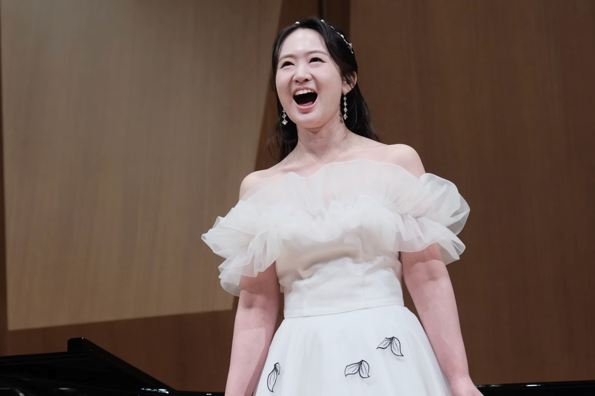 Binny-Supin Yang soprano