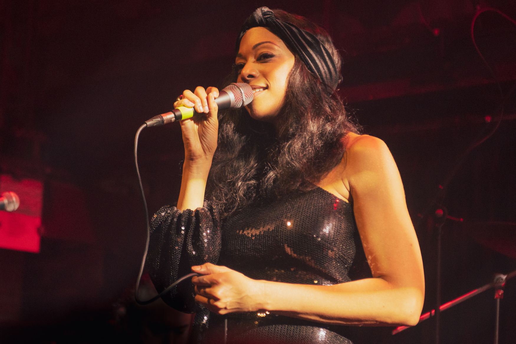 Acantha Lang singer